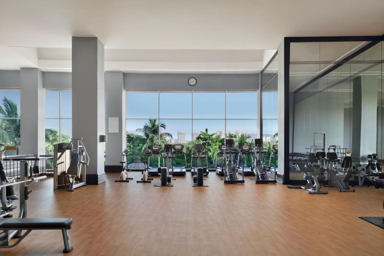 The Westin Mumbai Powai Lake Экстерьер фото