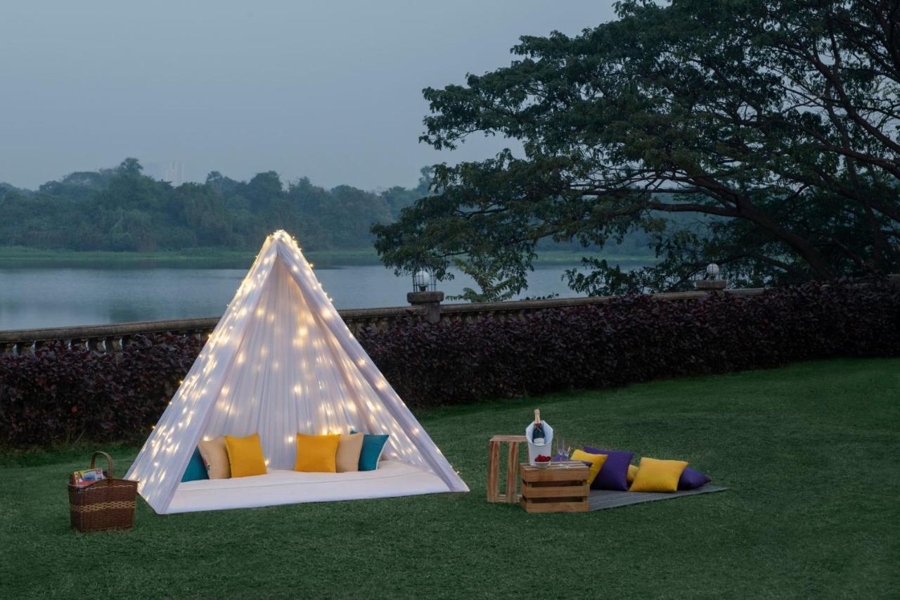 The Westin Mumbai Powai Lake Экстерьер фото