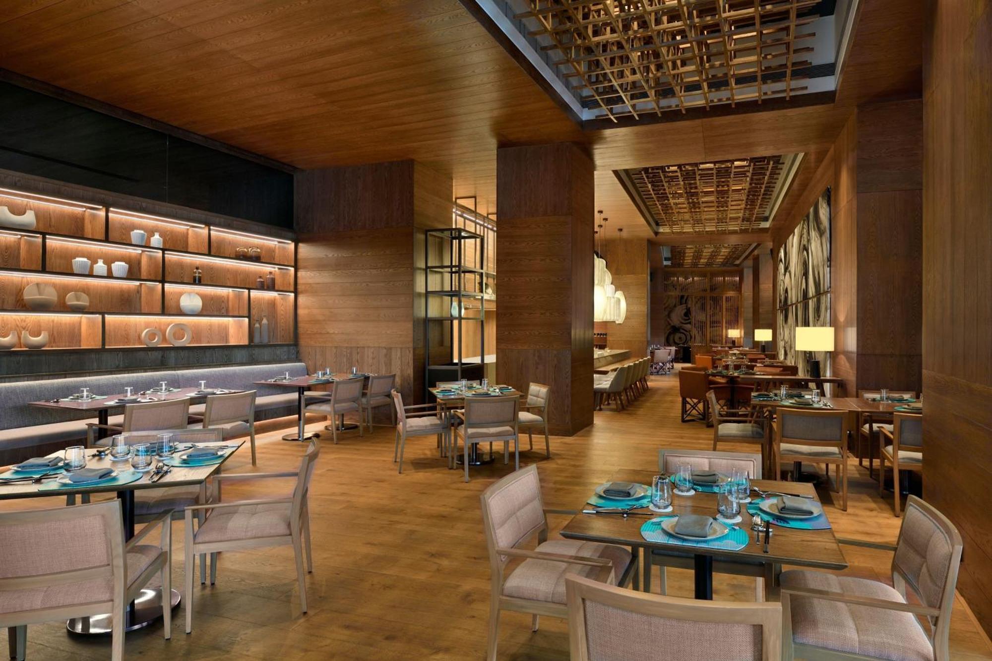 The Westin Mumbai Powai Lake Экстерьер фото