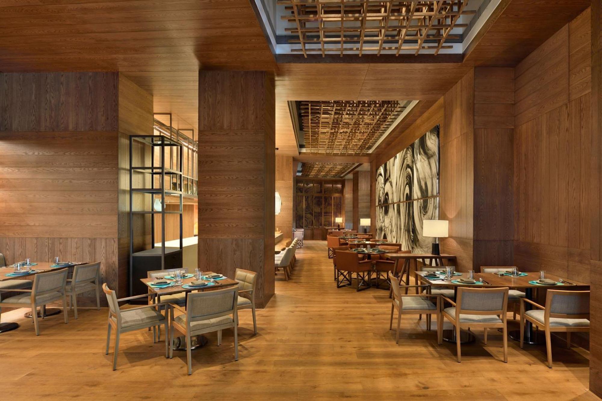 The Westin Mumbai Powai Lake Экстерьер фото