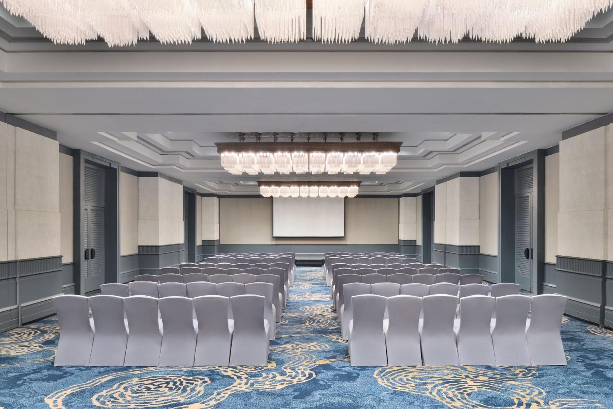 The Westin Mumbai Powai Lake Экстерьер фото